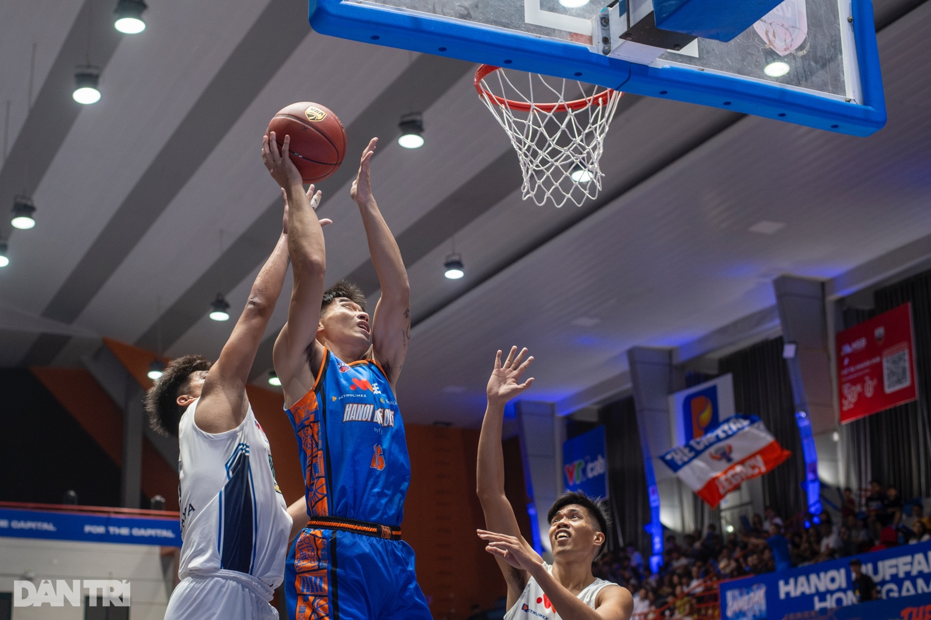 Thiếu ngoại binh chủ lực, Hanoi Buffaloes vẫn thắng đội bóng từ Philippines - 7 Thiếu ngoại binh chủ lực, Hanoi Buffaloes vẫn thắng đội bóng từ Philippines - 7