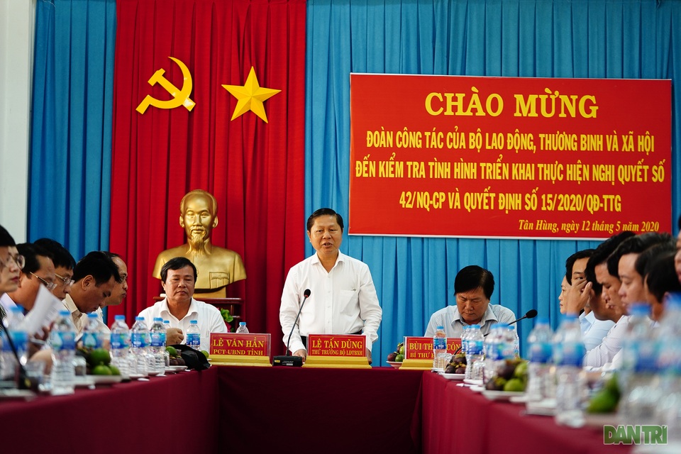 Thứ trưởng Lê Tấn Dũng: Cần đẩy nhanh tiến độ hỗ trợ nhóm lao động tự do - 1 Thứ trưởng Lê Tấn Dũng: Cần đẩy nhanh tiến độ hỗ trợ nhóm lao động tự do - 1