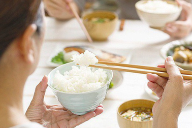 Bệnh nhân ung thư nên ăn uống như thế nào?