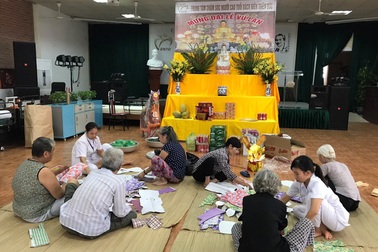 Mùa Vu Lan báo hiếu: Cay mắt chuyện đời ở những trung tâm dưỡng lão