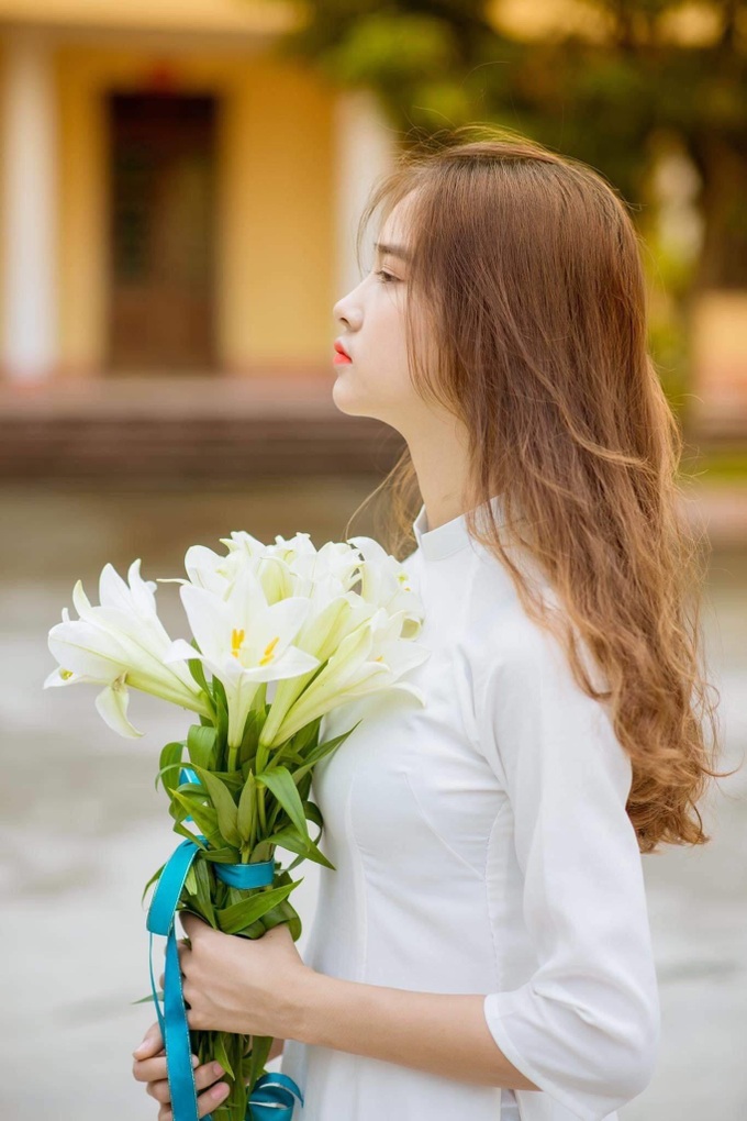 Cô gái bất ngờ được chú ý sau loạt ảnh chụp lén của chàng thiếu uý công an khi đang trú mưa - Ảnh 8. Cô gái bất ngờ được chú ý sau loạt ảnh chụp lén của chàng thiếu uý công an khi đang trú mưa - Ảnh 8.
