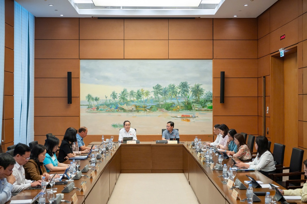 Chủ tịch Quốc hội: Không để quy hoạch bị điều chỉnh tùy tiện vì lợi ích - 2 Chủ tịch Quốc hội: Không để quy hoạch bị điều chỉnh tùy tiện vì lợi ích - 2