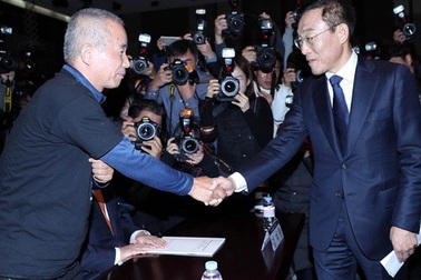 Samsung xin lỗi, bồi thường công nhân bị ung thư