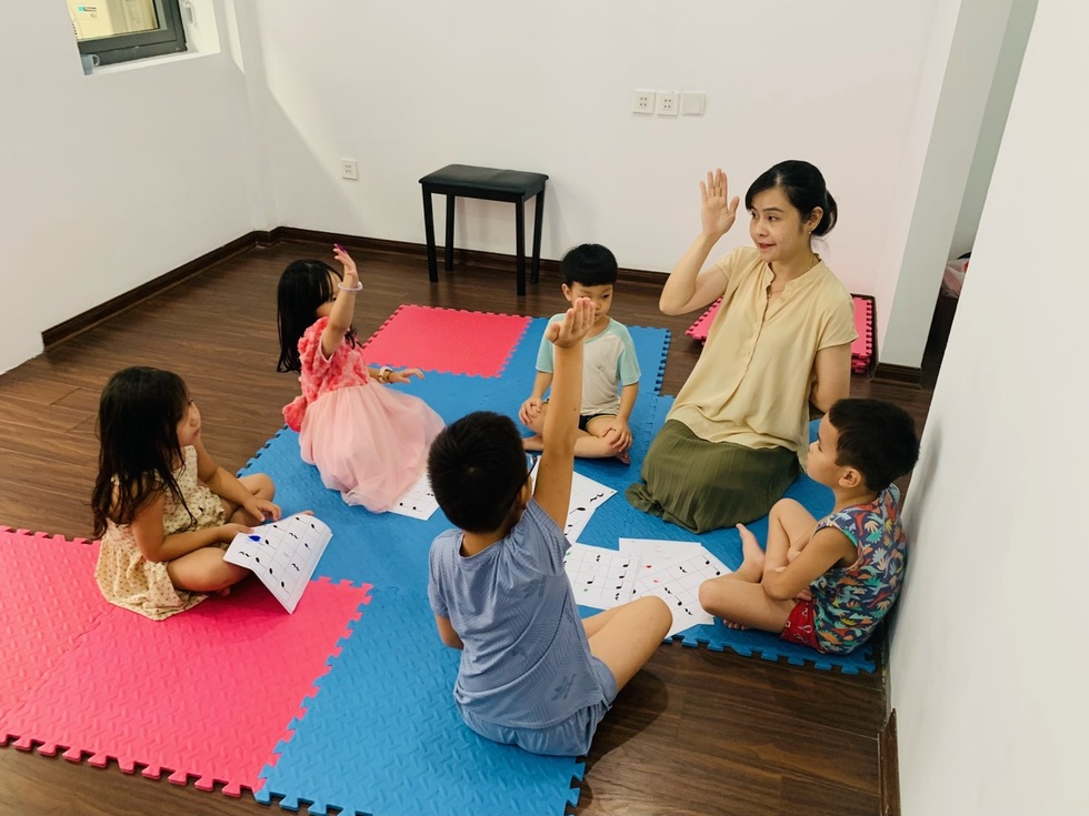 Bé Luyến Của để dành hé lộ kỷ niệm gọi mẹ bằng cô, tuổi thơ rất ít bạn - 8 Bé Luyến Của để dành hé lộ kỷ niệm gọi mẹ bằng cô, tuổi thơ rất ít bạn - 8