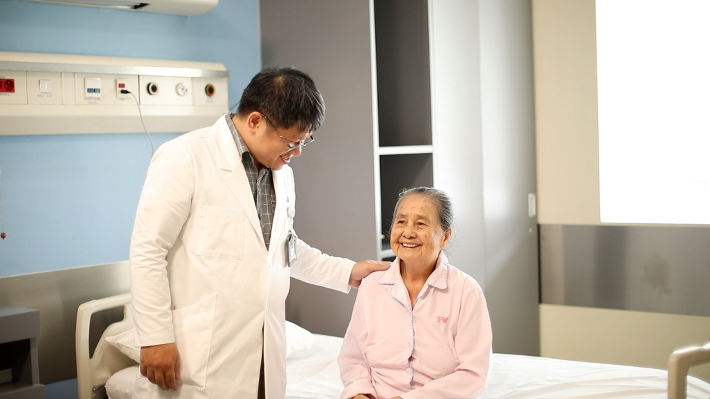 Cụ bà 94 tuổi thoát nguy kịch nhờ máy tạo nhịp tim không dây cảm biến buồng nhĩ - 3 Cụ bà 94 tuổi thoát nguy kịch nhờ máy tạo nhịp tim không dây cảm biến buồng nhĩ - 3
