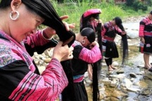 Bên trong ngôi làng phụ nữ chỉ cắt tóc một lần trong đời