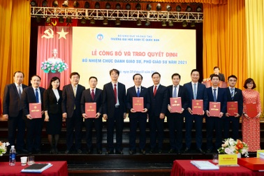 Trường ĐH Kinh tế quốc dân bổ nhiệm 8 giáo sư, phó giáo sư