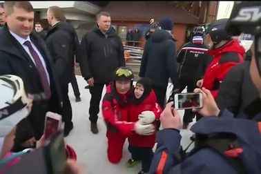 Ông Putin trượt tuyết cùng Tổng thống Belarus