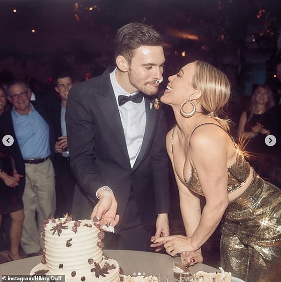 Hilary Duff chia sẻ thêm ảnh cưới - 2 Hilary Duff chia sẻ thêm ảnh cưới - 2