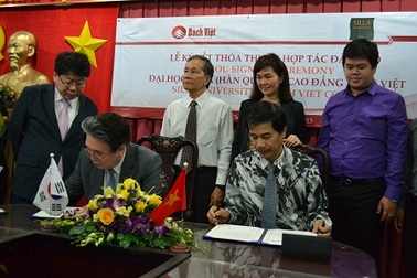 Cao đẳng Bách Việt và Đại học Silla (Hàn Quốc) ký kết hợp tác