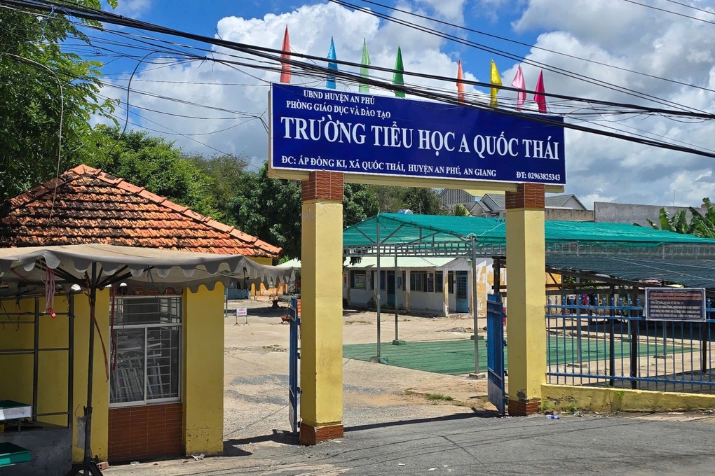 Tiếp tục kỷ luật hiệu trưởng bị tố sàm sỡ, quấy rối nhiều giáo viên - 1 Tiếp tục kỷ luật hiệu trưởng bị tố sàm sỡ, quấy rối nhiều giáo viên - 1