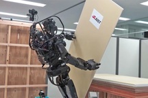 Viễn cảnh việc làm rơi vào tay robot lại thêm gần