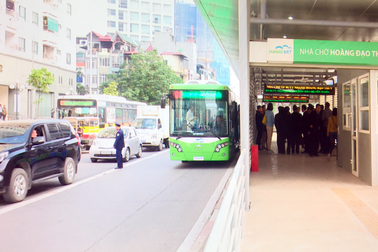 Lấn làn của xe buýt nhanh có thể bị phạt tới 1,2 triệu đồng