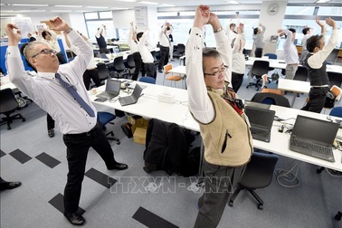 Nhiều công ty Nhật Bản khuyến khích nhân viên chợp mắt trong giờ làm việc