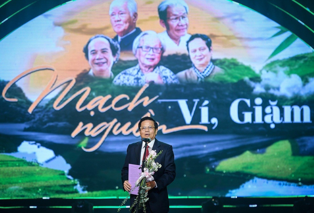 Nhiều cảm xúc thăng hoa trong chương trình Mạch nguồn Ví, Giặm - 1 Nhiều cảm xúc thăng hoa trong chương trình Mạch nguồn Ví, Giặm - 1