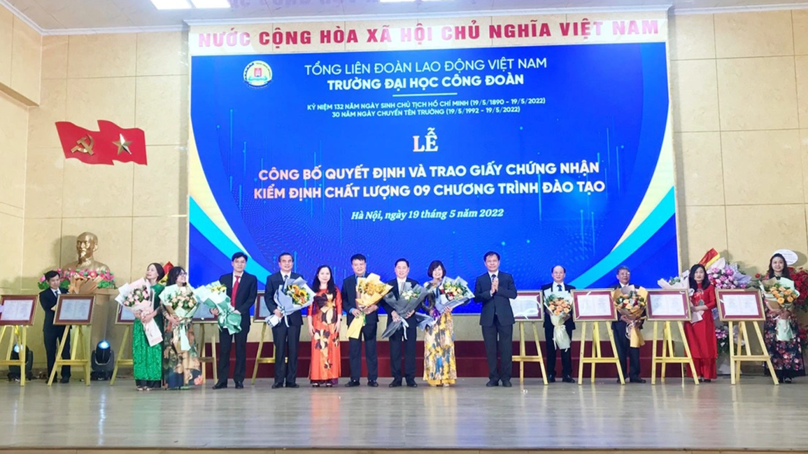 9 chương trình đào tạo của trường ĐH Công đoàn đạt kiểm định chất lượng - 1 9 chương trình đào tạo của trường ĐH Công đoàn đạt kiểm định chất lượng - 1