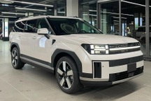 Tháng đầu mở bán, bản nâng cấp giúp doanh số Santa Fe bỏ xa Fortuner