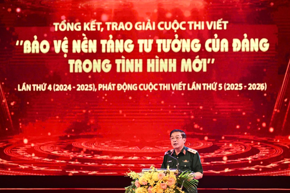 Giáo sư 86 tuổi đạt giải A thi viết về Bảo vệ nền tảng tư tưởng của Đảng - 1 Giáo sư 86 tuổi đạt giải A thi viết về Bảo vệ nền tảng tư tưởng của Đảng - 1
