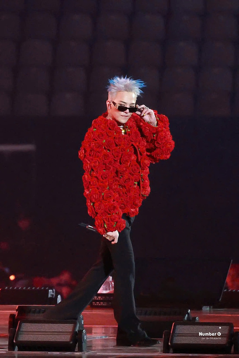 Giá vé đêm nhạc có G-Dragon giảm đến tiền triệu vào sát ngày diễn ra - 3 Giá vé đêm nhạc có G-Dragon giảm đến tiền triệu vào sát ngày diễn ra - 3