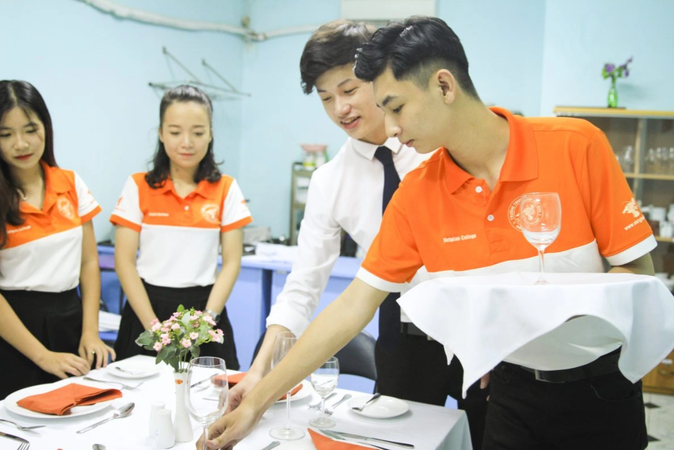 Cất bằng đại học đi học nghề - nhanh thành công, sớm làm chủ - 5 Cất bằng đại học đi học nghề - nhanh thành công, sớm làm chủ - 5