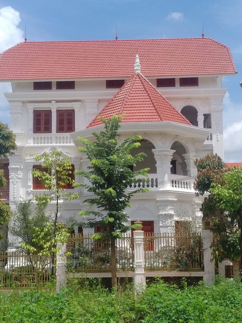 Dự án “biệt thự triệu đô ở Lạng Sơn” có những sai phạm nào? - 2 Dự án “biệt thự triệu đô ở Lạng Sơn” có những sai phạm nào? - 2