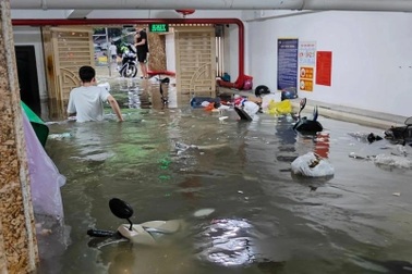 Xe "chết đuối" trong hầm chung cư, ai bồi thường cho chủ phương tiện?