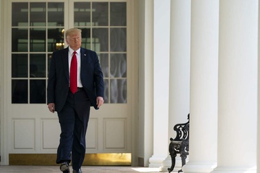 Ông Trump để lại thư cho ông Biden khi rời Nhà Trắng