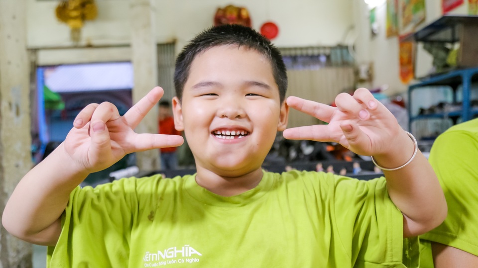 Đoàn lân của những đứa trẻ bụi đời - 3 Đoàn lân của những đứa trẻ bụi đời - 3