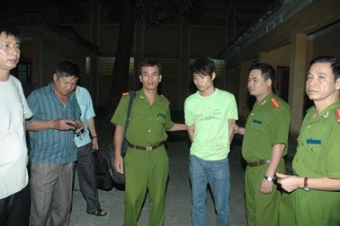 Vụ cướp tiệm vàng: Kẻ thủ ác và số phận 2 cháu bé