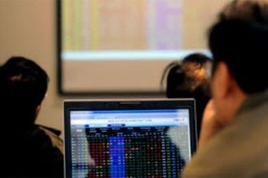 Dòng tiền đầu cơ quay trở lại thị trường chứng khoán