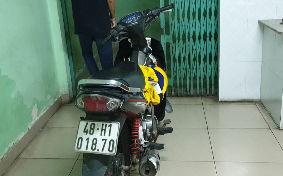 Tạm giữ thanh niên giở trò đồi bại với người phụ nữ lang thang - 2 Tạm giữ thanh niên giở trò đồi bại với người phụ nữ lang thang - 2