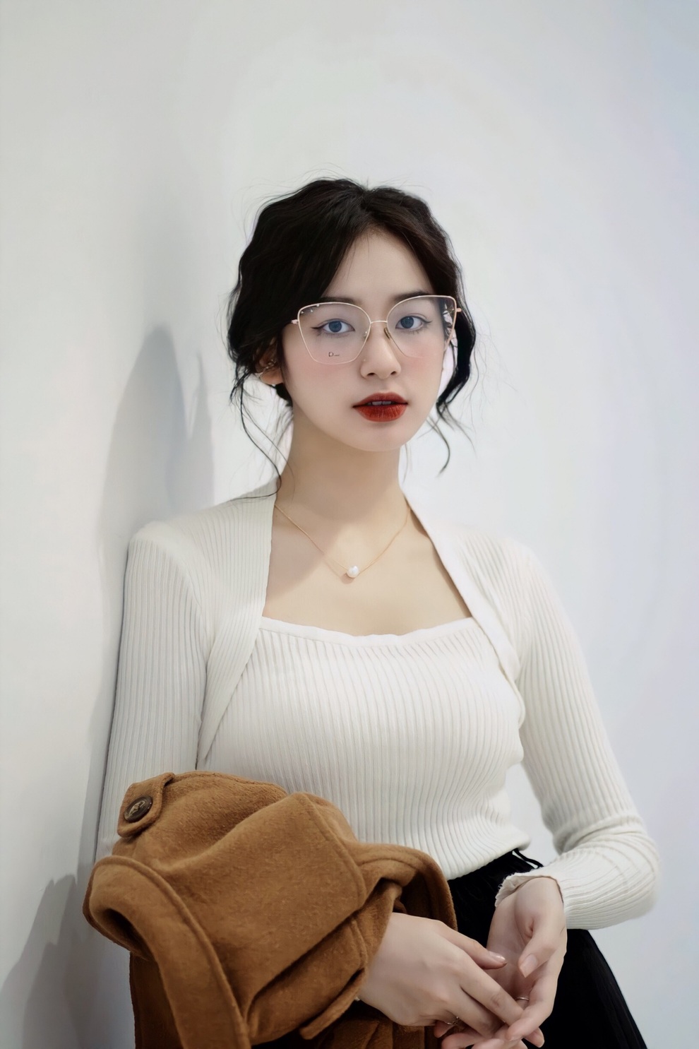 Nét đẹp sắc sảo đầy cuốn hút của nữ sinh Hà Thành - 2 Nét đẹp sắc sảo đầy cuốn hút của nữ sinh Hà Thành - 2