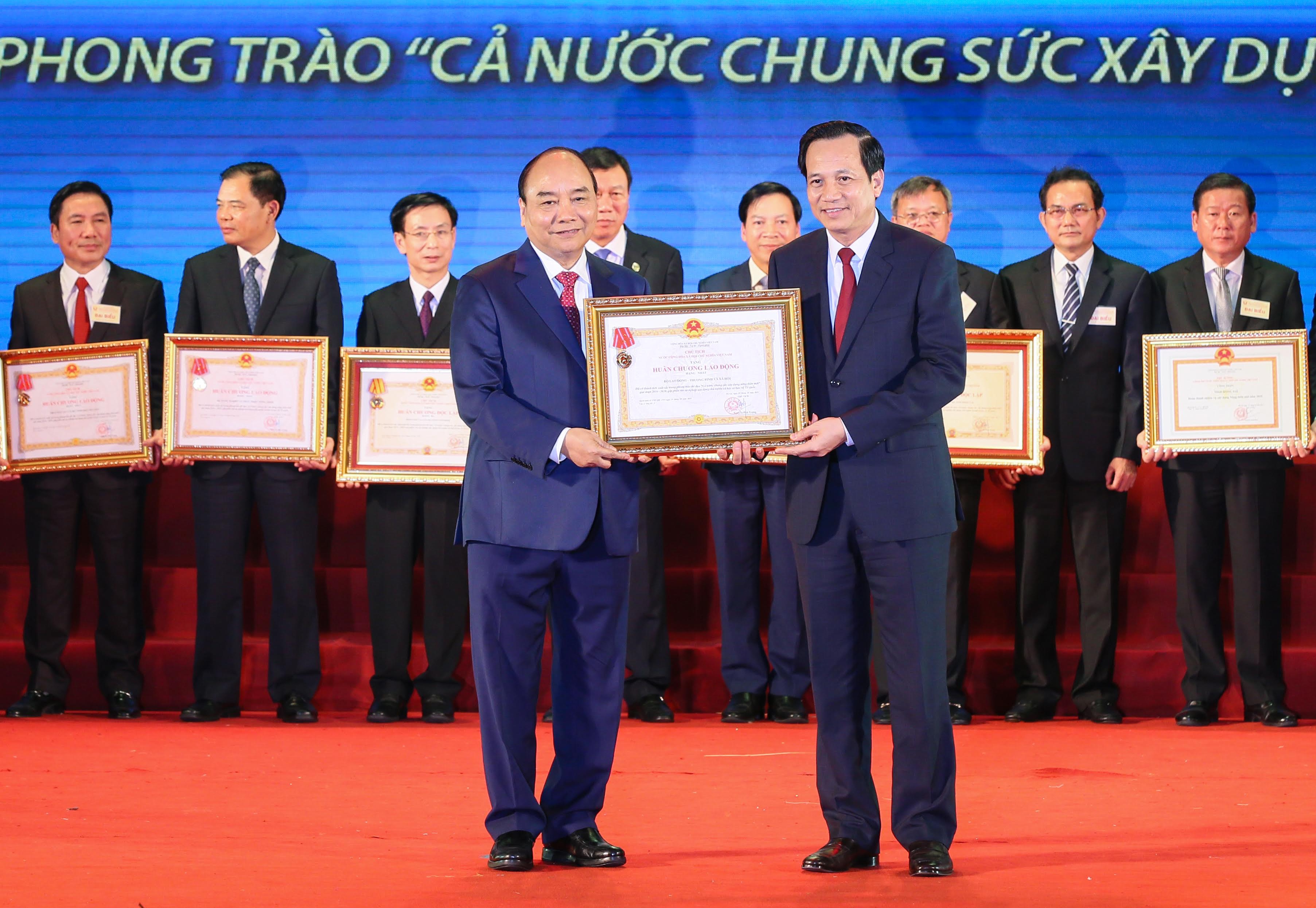 5 điểm nhấn trong lĩnh vực Lao động, người có công và xã hội - 9 5 điểm nhấn trong lĩnh vực Lao động, người có công và xã hội - 9