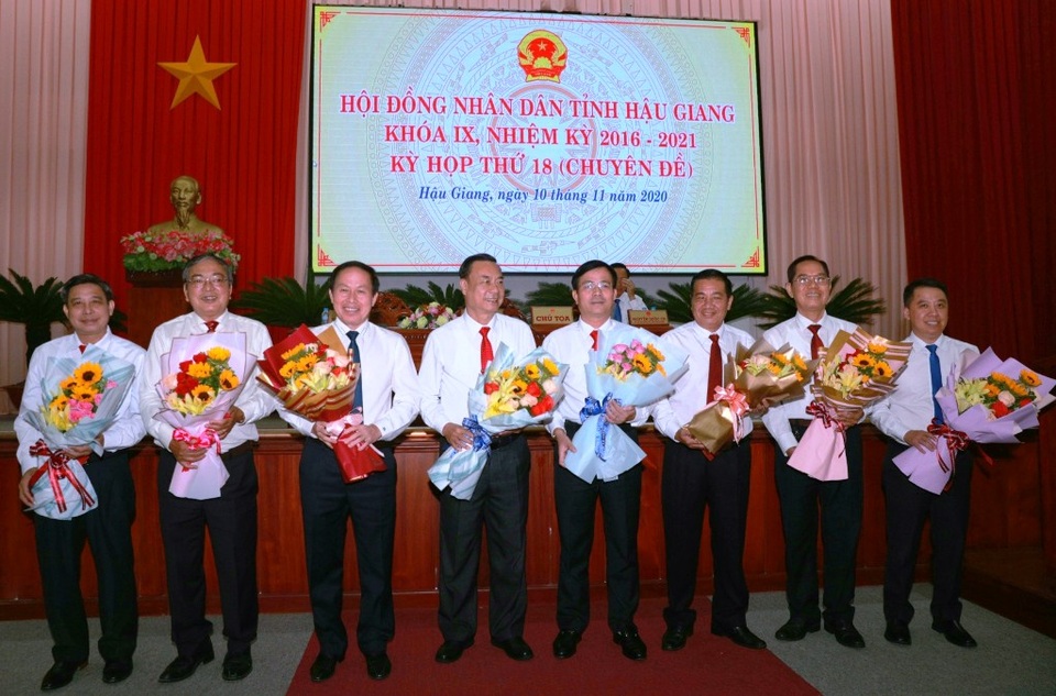 Ông Đồng Văn Thanh được bầu làm Chủ tịch Hậu Giang - 4 Ông Đồng Văn Thanh được bầu làm Chủ tịch Hậu Giang - 4