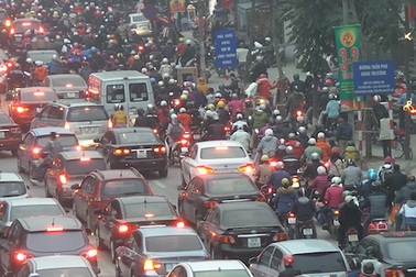 Giao thông thủ đô hỗn loạn những ngày cận Tết