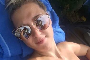 Chảy máu nội tạng khi chơi trượt nước vì bị khách béo phì đè