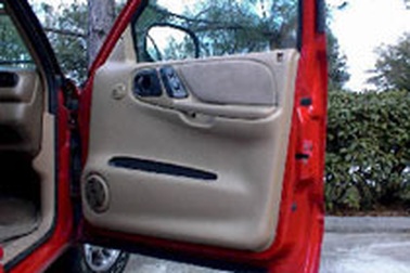 Chrysler thu hồi hơn 72.000 xe 