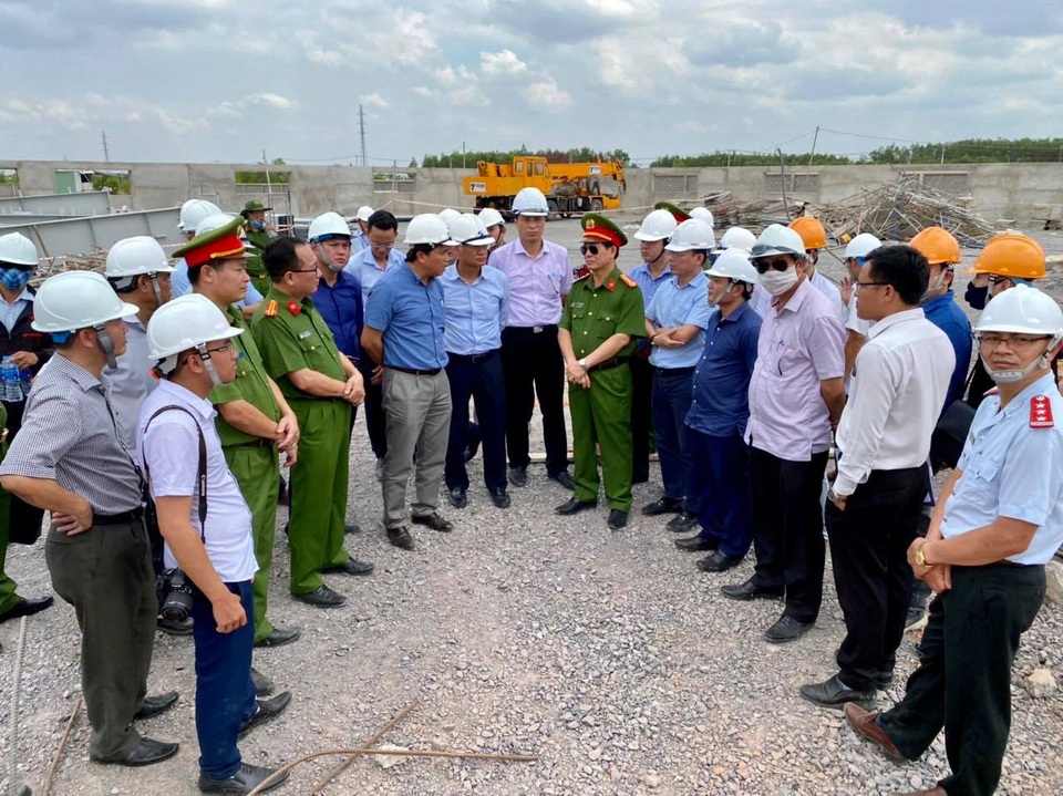 Bộ Xây dựng khảo sát hiện trường vụ sập tường 10 người tử vong - 1 Bộ Xây dựng khảo sát hiện trường vụ sập tường 10 người tử vong - 1