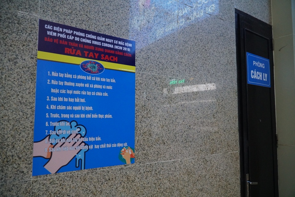 Hâm nóng toa tàu, phát tặng khẩu trang để phòng tránh virus corona - 10 Hâm nóng toa tàu, phát tặng khẩu trang để phòng tránh virus corona - 10