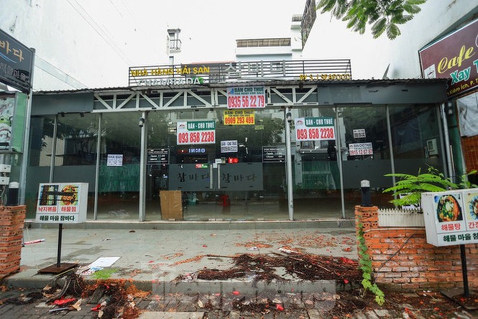 Nhà phố tiền tỷ thi nhau đóng cửa, treo biển cho thuê ở trung tâm Sài Gòn - 25 Nhà phố tiền tỷ thi nhau đóng cửa, treo biển cho thuê ở trung tâm Sài Gòn - 25