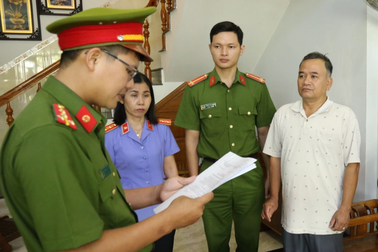 Bắt tạm giam Giám đốc Trung tâm đăng kiểm xe cơ giới 85-02D ở Ninh Thuận