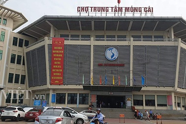 Chợ cửa khẩu Móng Cái gặp "thảm cảnh", hàng loạt kiot đóng cửa