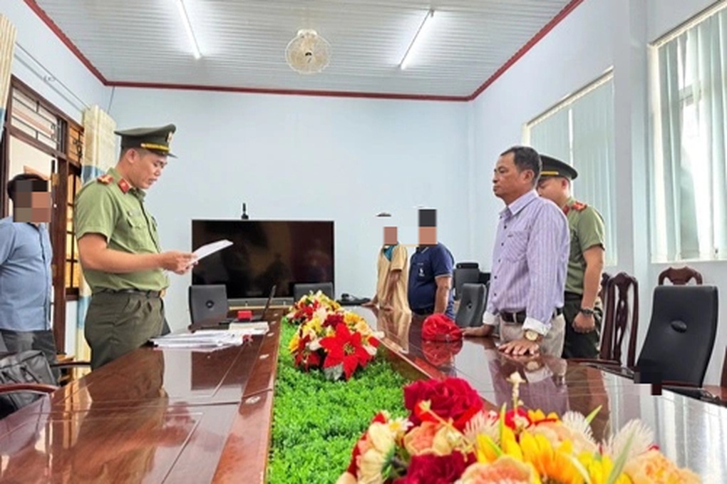 Bắt kẻ chuyên lôi kéo người dân phá hoại chính sách đại đoàn kết - 1 Bắt kẻ chuyên lôi kéo người dân phá hoại chính sách đại đoàn kết - 1