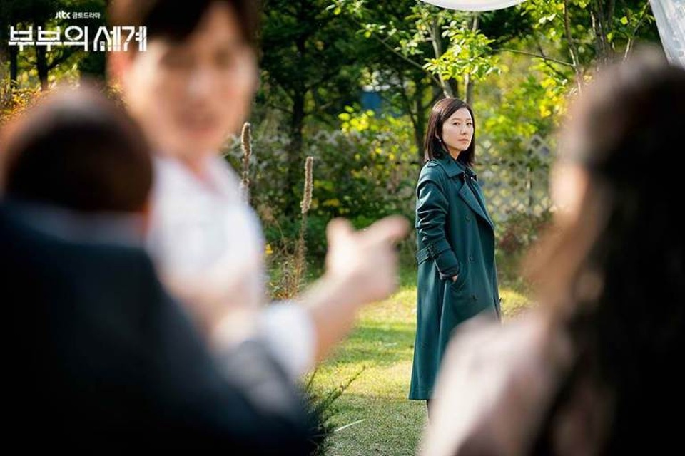 “Thế giới hôn nhân”: Phim truyền hình đang gây sốt tại Hàn Quốc - 1 “Thế giới hôn nhân”: Phim truyền hình đang gây sốt tại Hàn Quốc - 1