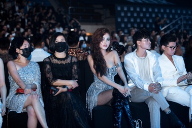 Hoa hậu Di Khả Hân gợi cảm trên thảm đỏ