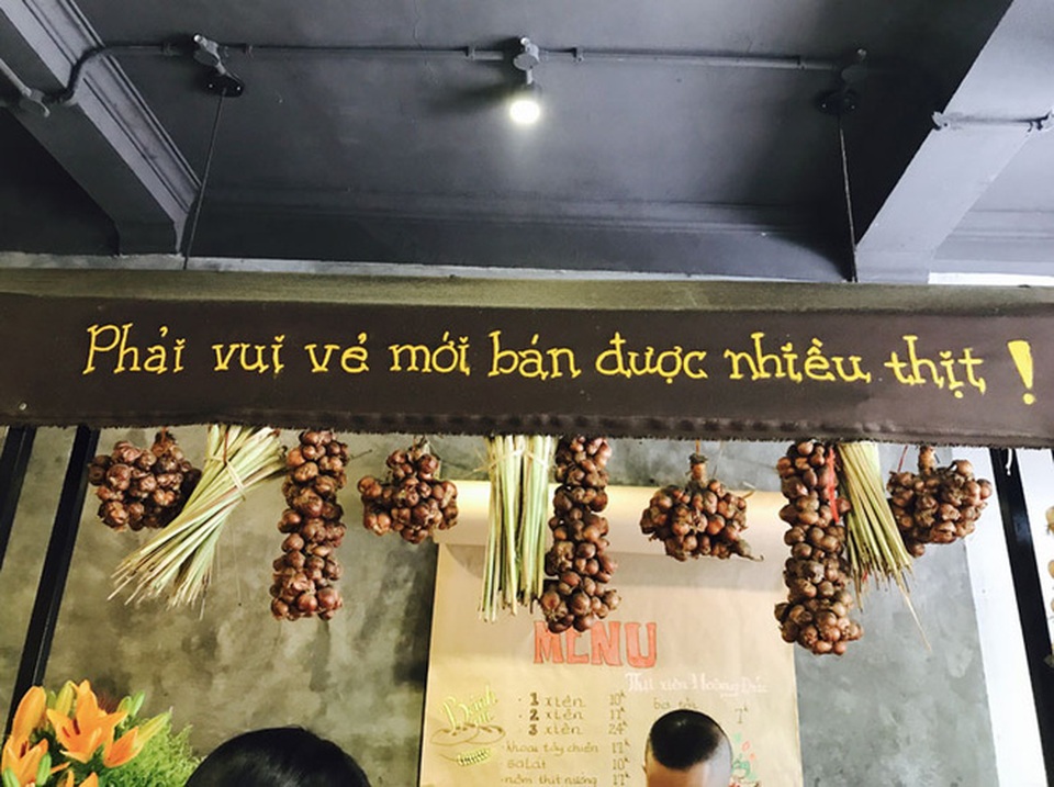 Cộng đồng mạng phẫn nộ với chủ quán thịt nướng chửi bới shipper thậm tệ - 2 Cộng đồng mạng phẫn nộ với chủ quán thịt nướng chửi bới shipper thậm tệ - 2