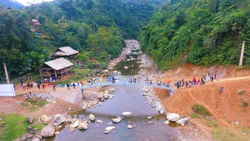 Văn phòng Dân trí tại Nghệ An được Vinh danh tấm lòng vàng vì cộng đồng - 2 Văn phòng Dân trí tại Nghệ An được Vinh danh tấm lòng vàng vì cộng đồng - 2