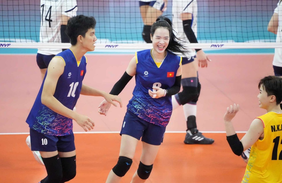 Bích Tuyền bùng nổ, tuyển bóng chuyền nữ Việt Nam vào bán kết giải châu Á - 1 Bích Tuyền bùng nổ, tuyển bóng chuyền nữ Việt Nam vào bán kết giải châu Á - 1