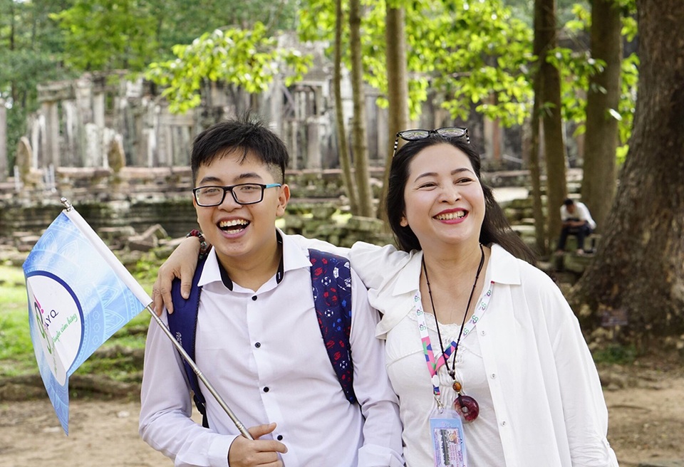 MC Quỳnh Hương: “Ông xã là “hoa tiêu” của đời mình” - 6 MC Quỳnh Hương: “Ông xã là “hoa tiêu” của đời mình” - 6