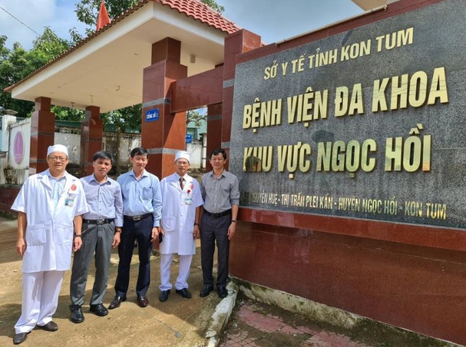 Tình hình sức khỏe mới nhất của các nạn nhân bị thương nặng trong vụ tai nạn 6 người chết ở Kon Tum - Ảnh 3. Tình hình sức khỏe mới nhất của các nạn nhân bị thương nặng trong vụ tai nạn 6 người chết ở Kon Tum - Ảnh 3.